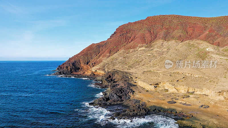 加那利群岛特内里费岛 El Medano 的红山鸟瞰图